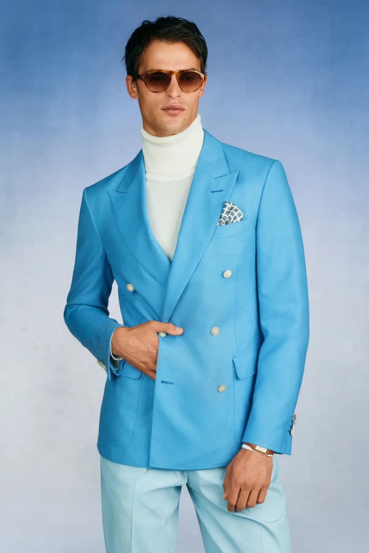 Chez dunhill, le blazer bleu devient le manifeste du printemps 2027