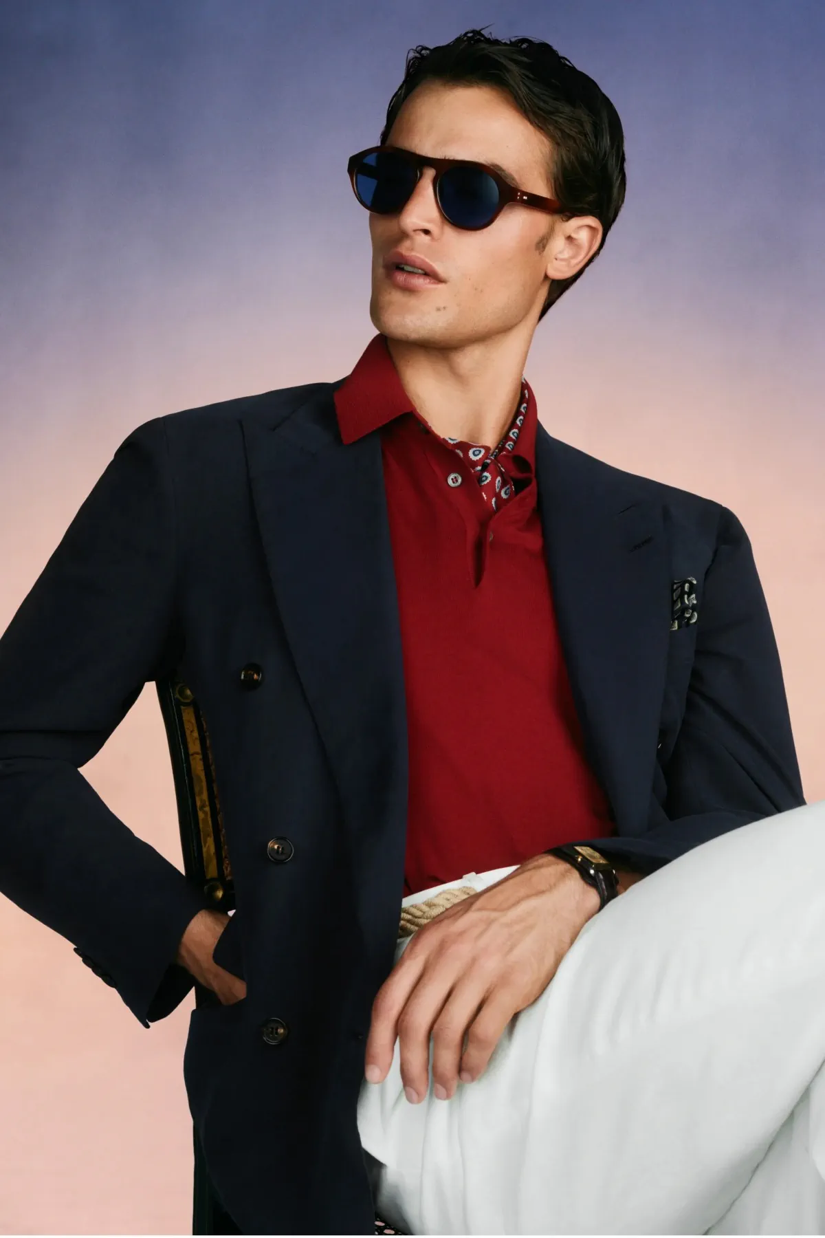 Chez dunhill, le blazer bleu devient le manifeste du printemps 2027