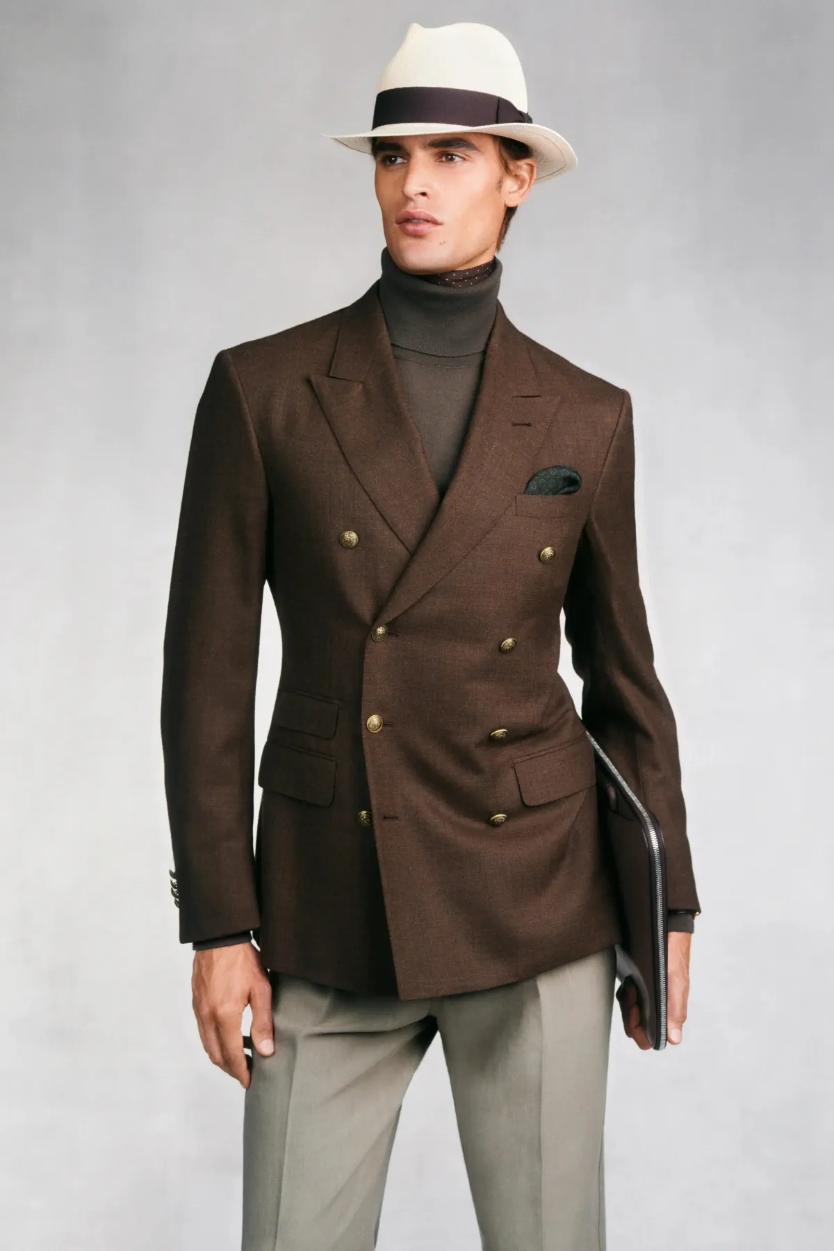 Chez dunhill, le blazer bleu devient le manifeste du printemps 2027