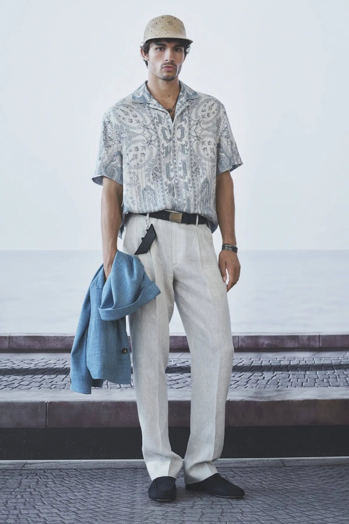 Etro Spring Summer 2027 Milan Fashion Week 3 Etro printemps 2027 - Une garde-robe de voyageur suspendue entre deux destinations