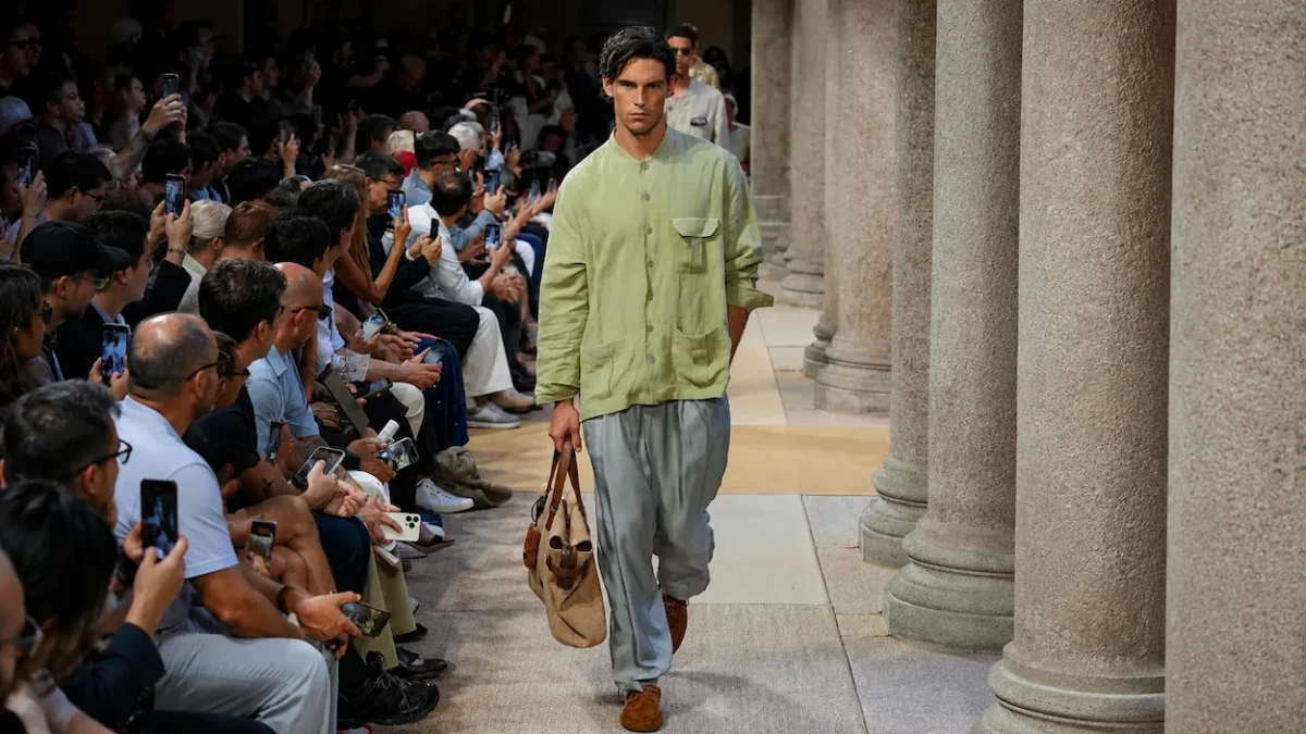 Le Mercato Méditerranéen de Giorgio Armani - Leo Dell'Orco signe un printemps 2027 qui respire