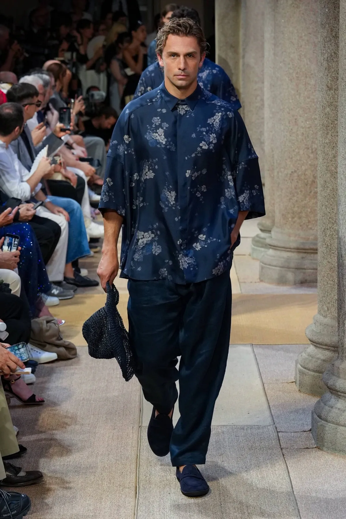 Le Mercato Méditerranéen de Giorgio Armani - Leo Dell'Orco signe un printemps 2027 qui respire