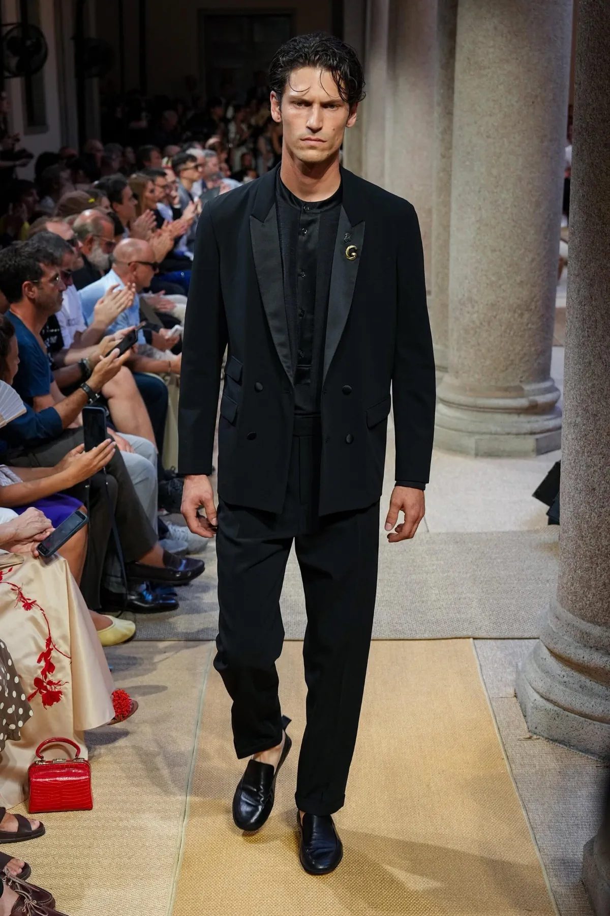 Le Mercato Méditerranéen de Giorgio Armani - Leo Dell'Orco signe un printemps 2027 qui respire