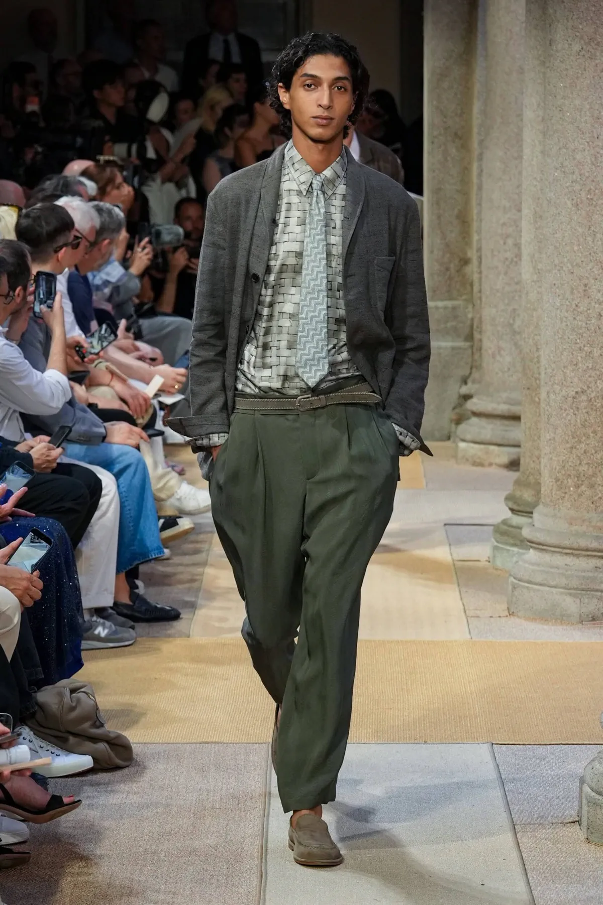 Le Mercato Méditerranéen de Giorgio Armani - Leo Dell'Orco signe un printemps 2027 qui respire