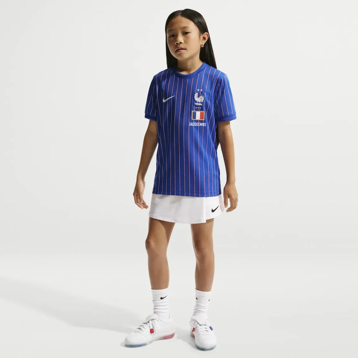 Quand JACQUEMUS réinvente l'élégance des Bleus avec Nike et la FFF