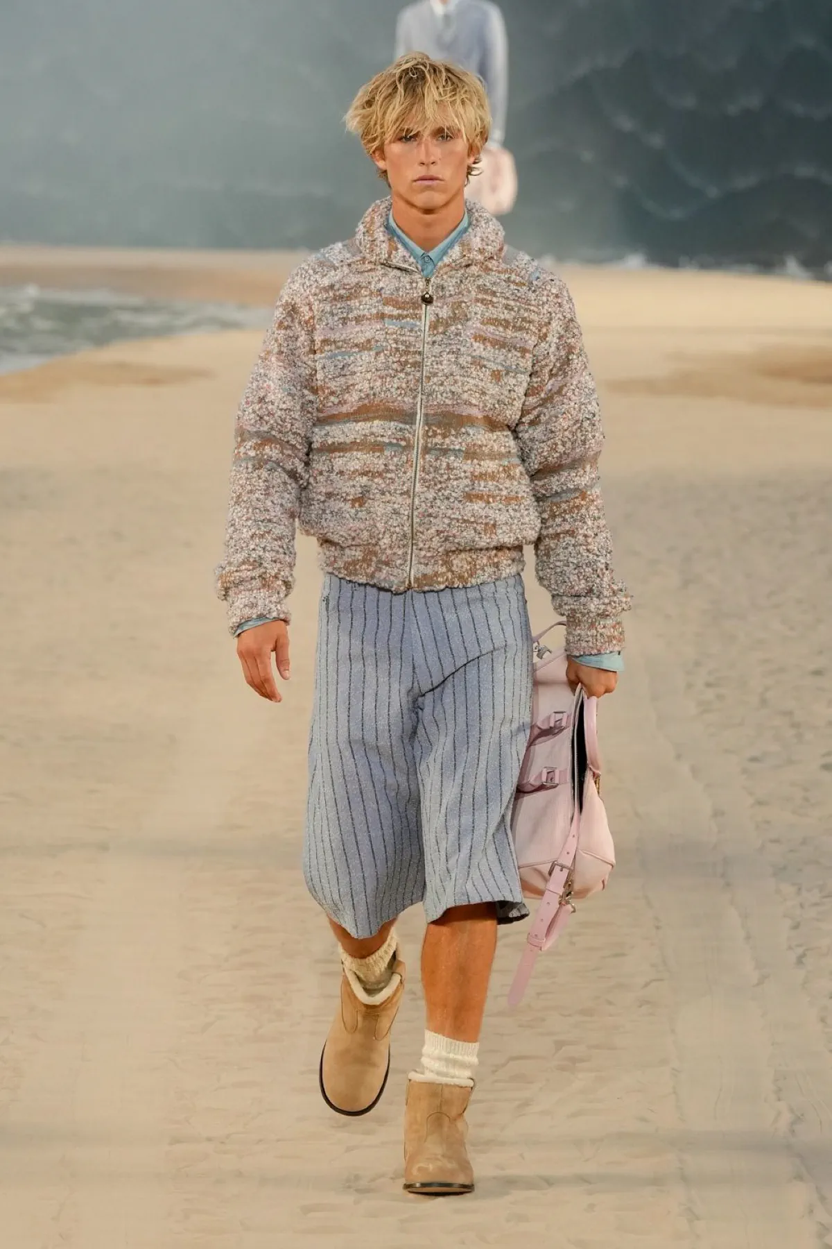 Louis Vuitton réinvente le dandysme avec une collection printemps 2027 portée par la puissance de l'océan