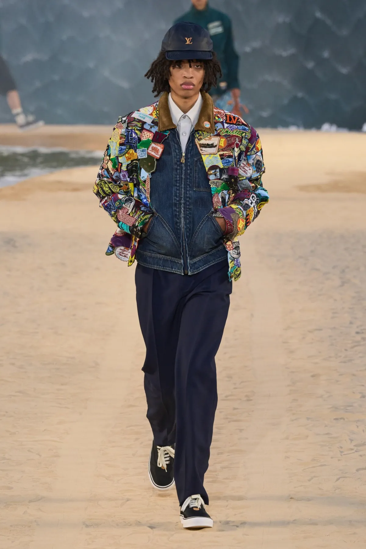 Louis Vuitton réinvente le dandysme avec une collection printemps 2027 portée par la puissance de l'océan
