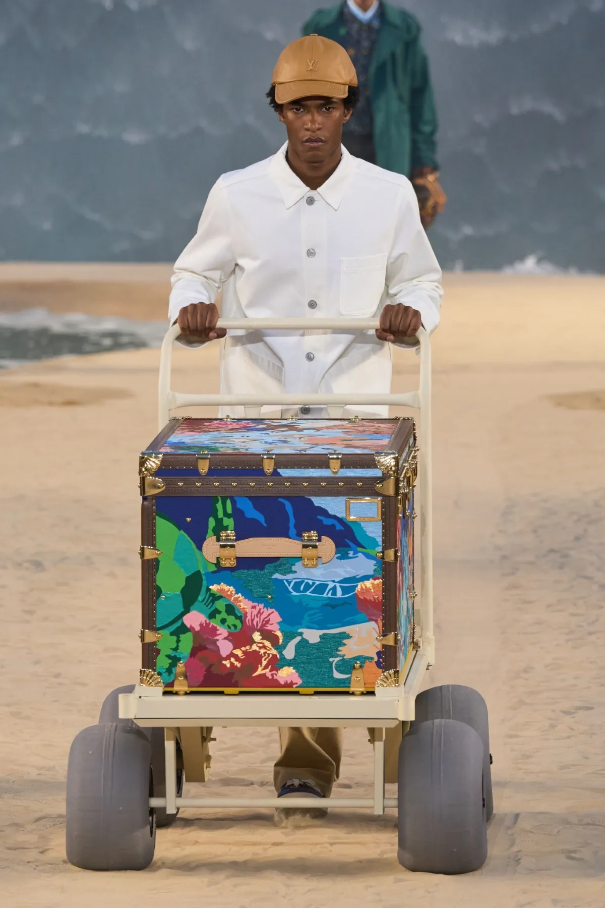 Louis Vuitton réinvente le dandysme avec une collection printemps 2027 portée par la puissance de l'océan
