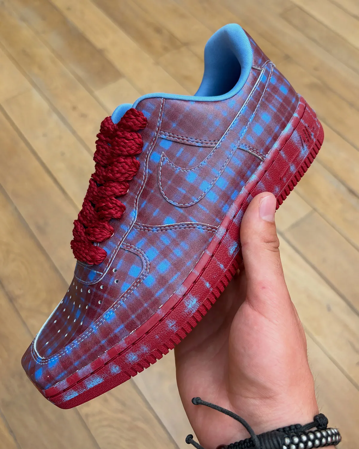 La Nike Air Force 1 Low à bout carré, ou le moment où une icône choisit de se contrarier elle-même