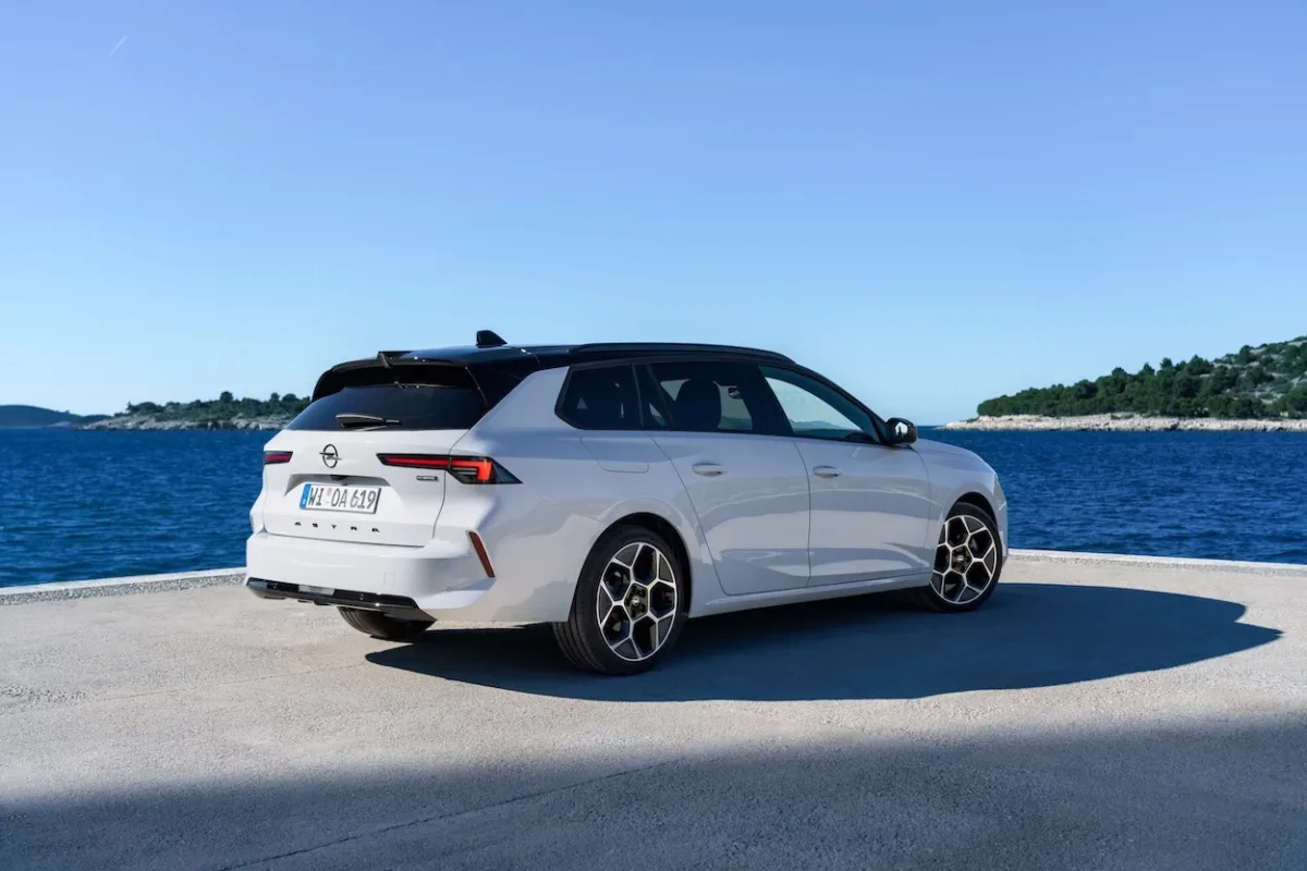 L’Opel Astra 100% électrique atteint l’âge de maturité avec 454 km d’autonomie