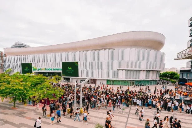Paris La Défense Arena devient Plenitude Arena, la métamorphose d’un géant européen