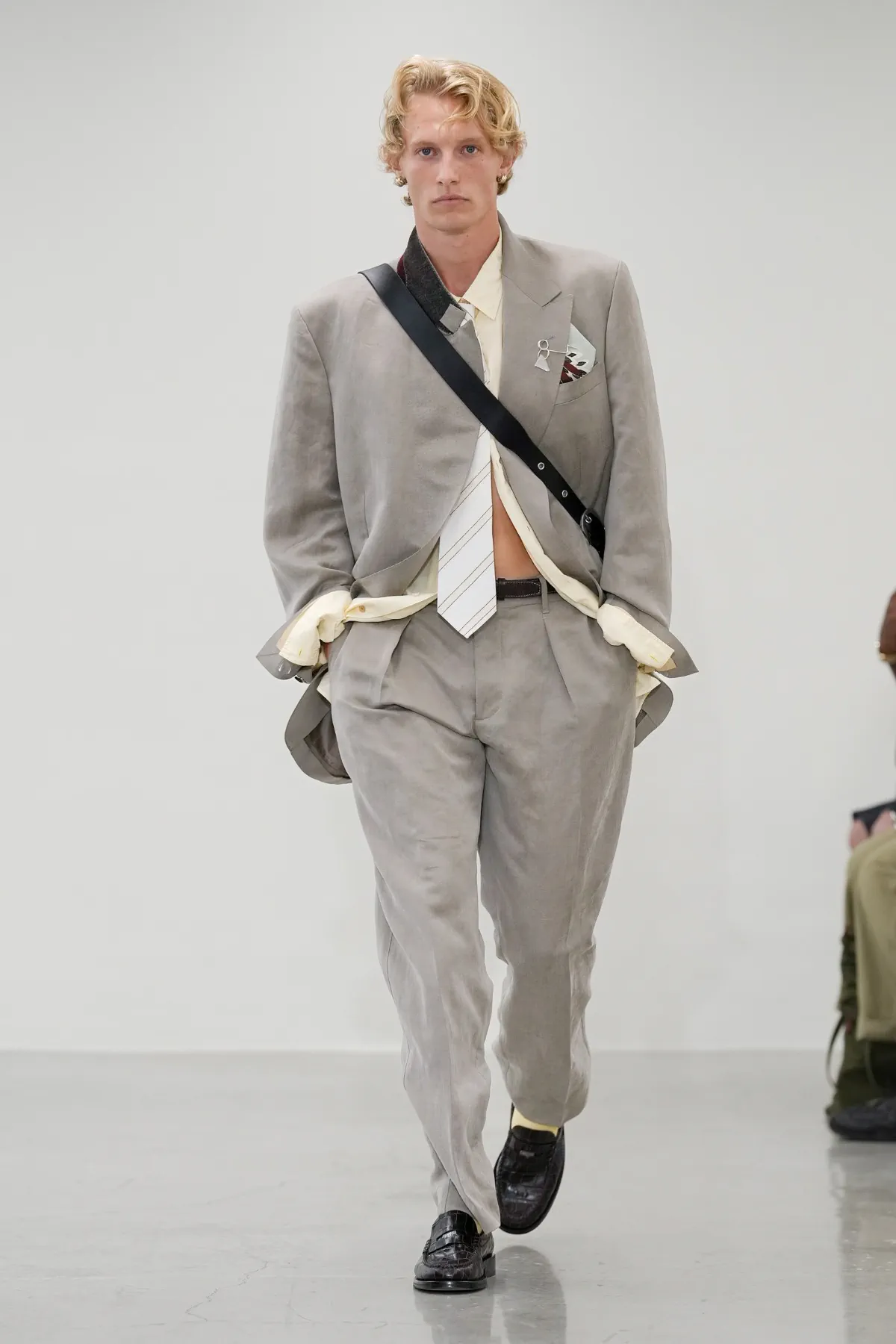 Paul Smith Spring Summer 2027 Milan Fashion Week 1 Paul Smith réinvente le costume masculin pour le printemps 2027 avec une élégance libérée