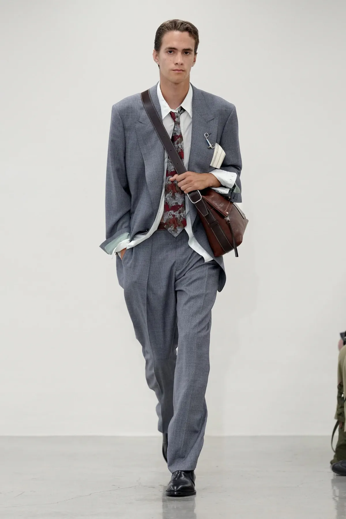 Paul Smith réinvente le costume masculin pour le printemps 2027 avec une élégance libérée