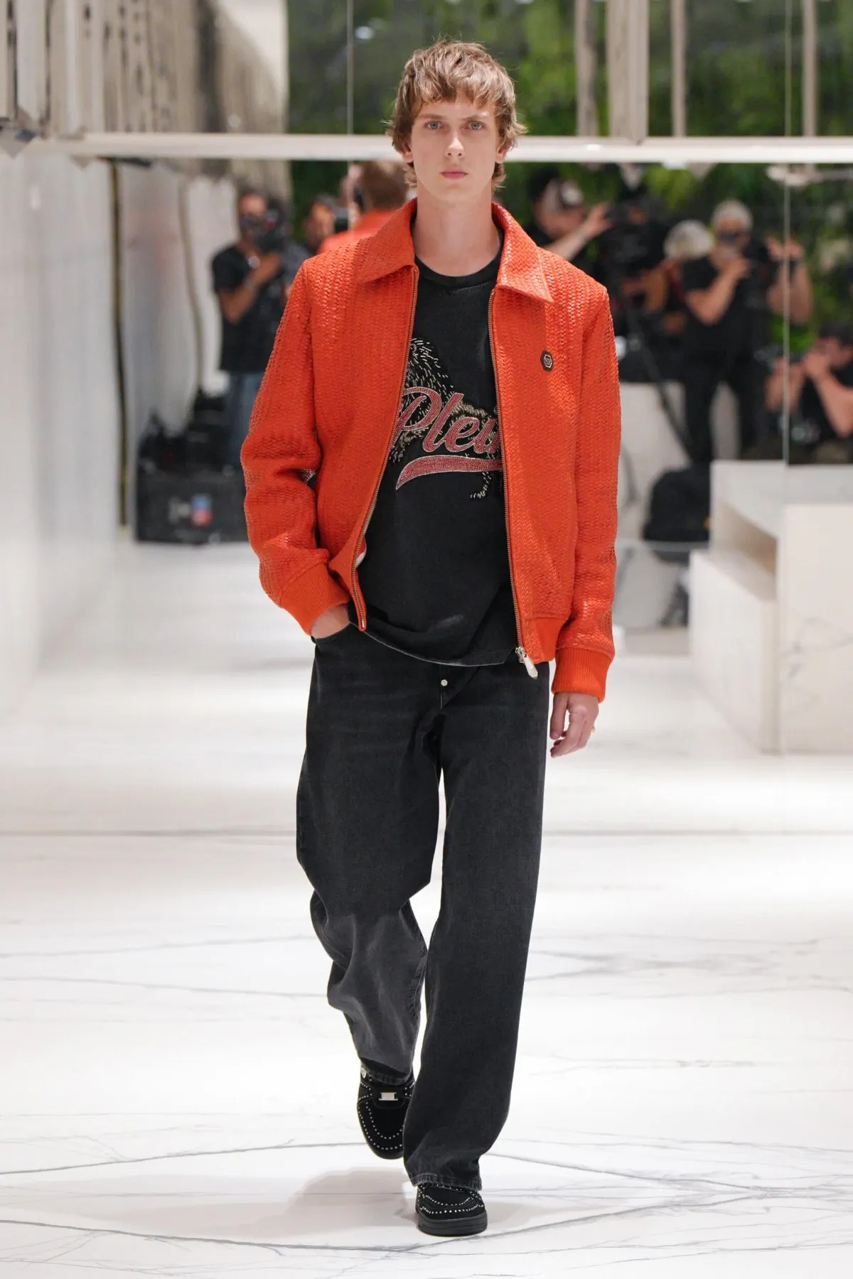 Philipp Plein Spring Summer 2027 Milan Fashion Week 4 Philipp Plein signe un printemps 2027 plus maîtrisé, sans renoncer à son goût du spectaculaire