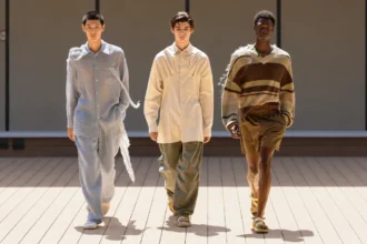 La collection Printemps 2027 de QASIMI rend hommage à Hassan Sharif en exposant l'invisible