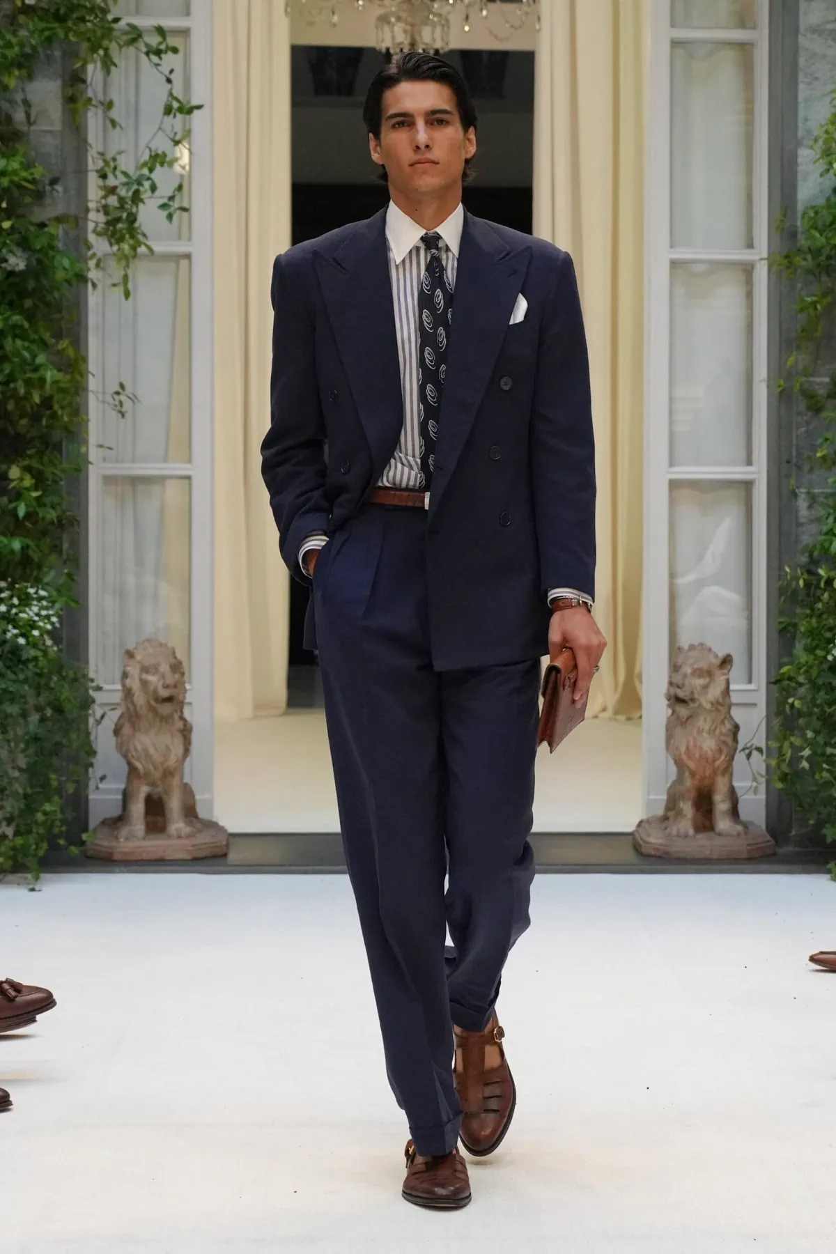 Ralph Lauren Spring Summer 2027 Milan Fashion Week 3 Ralph Lauren printemps 2027 - Le gentleman athlète revient, et cette fois il arrive par la mer
