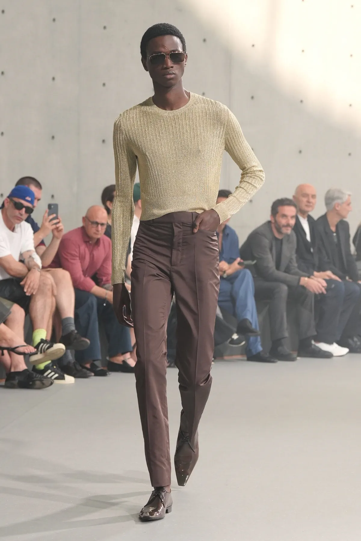Saint Laurent printemps 2027 - Anthony Vaccarello et l'art de séduire sans jamais forcer