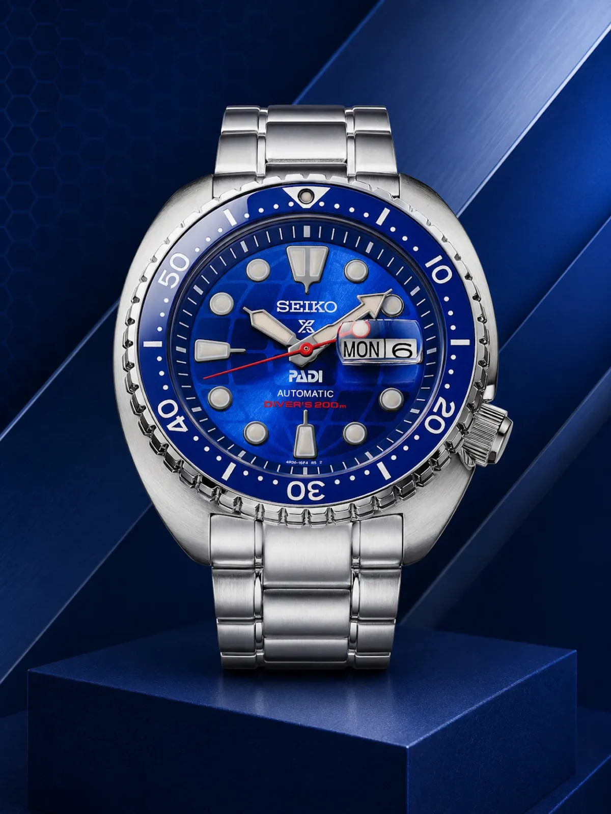 Seiko Prospex célèbre le 60ème anniversaire de PADI avec une édition limitée qui raconte deux légendes de la plongée