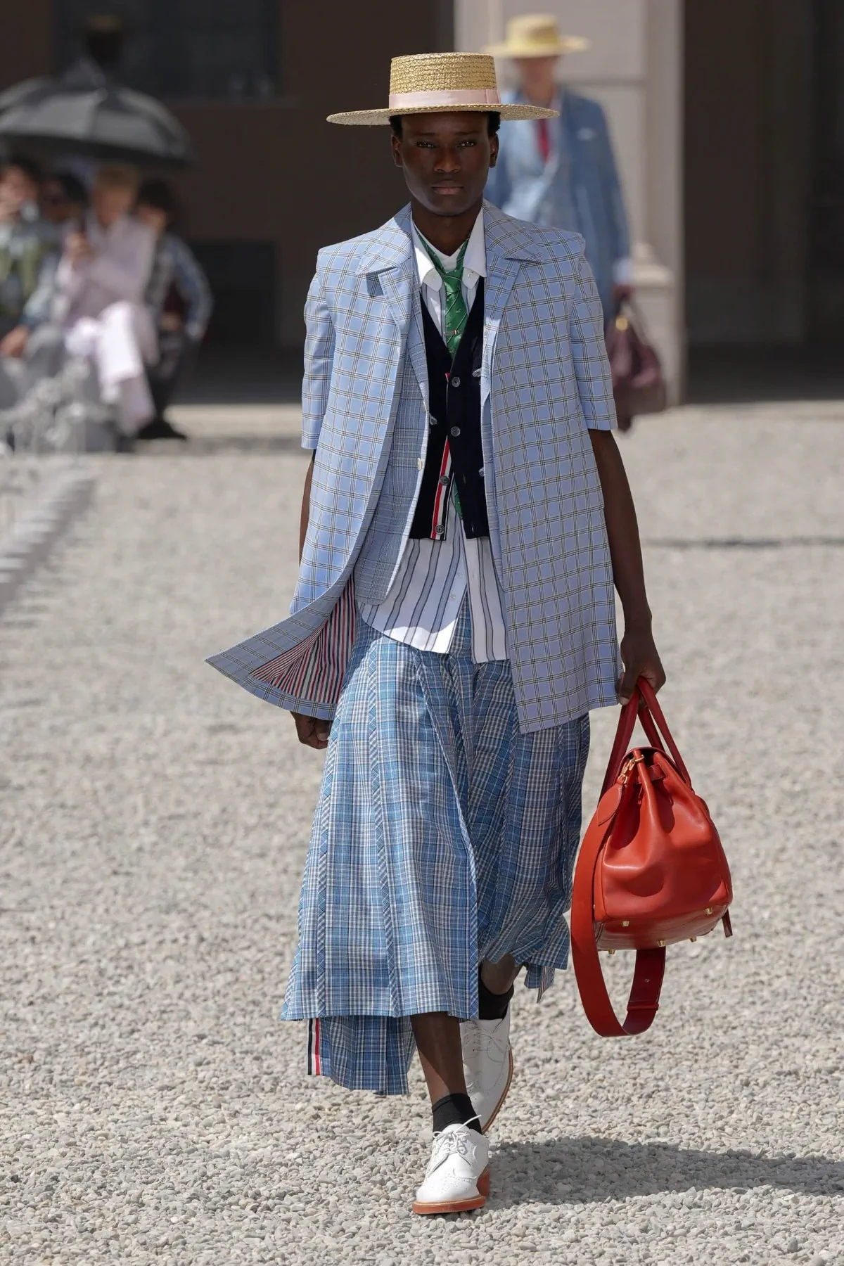 Thom Browne fait éclore un nouveau langage preppy pour le printemps 2027 à Milan