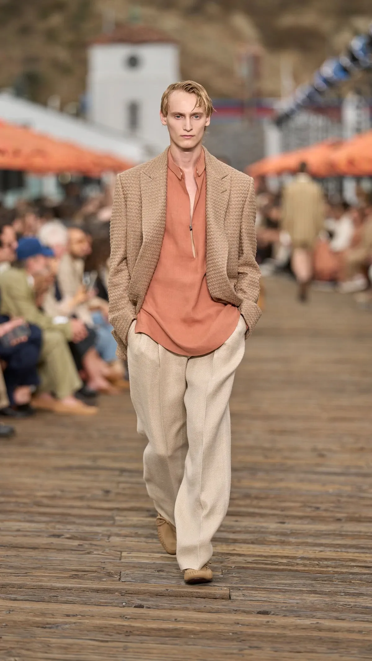 ZEGNA célèbre l’art de la villeggiatura avec une collection été 2027 entre Malibu et Méditerranée