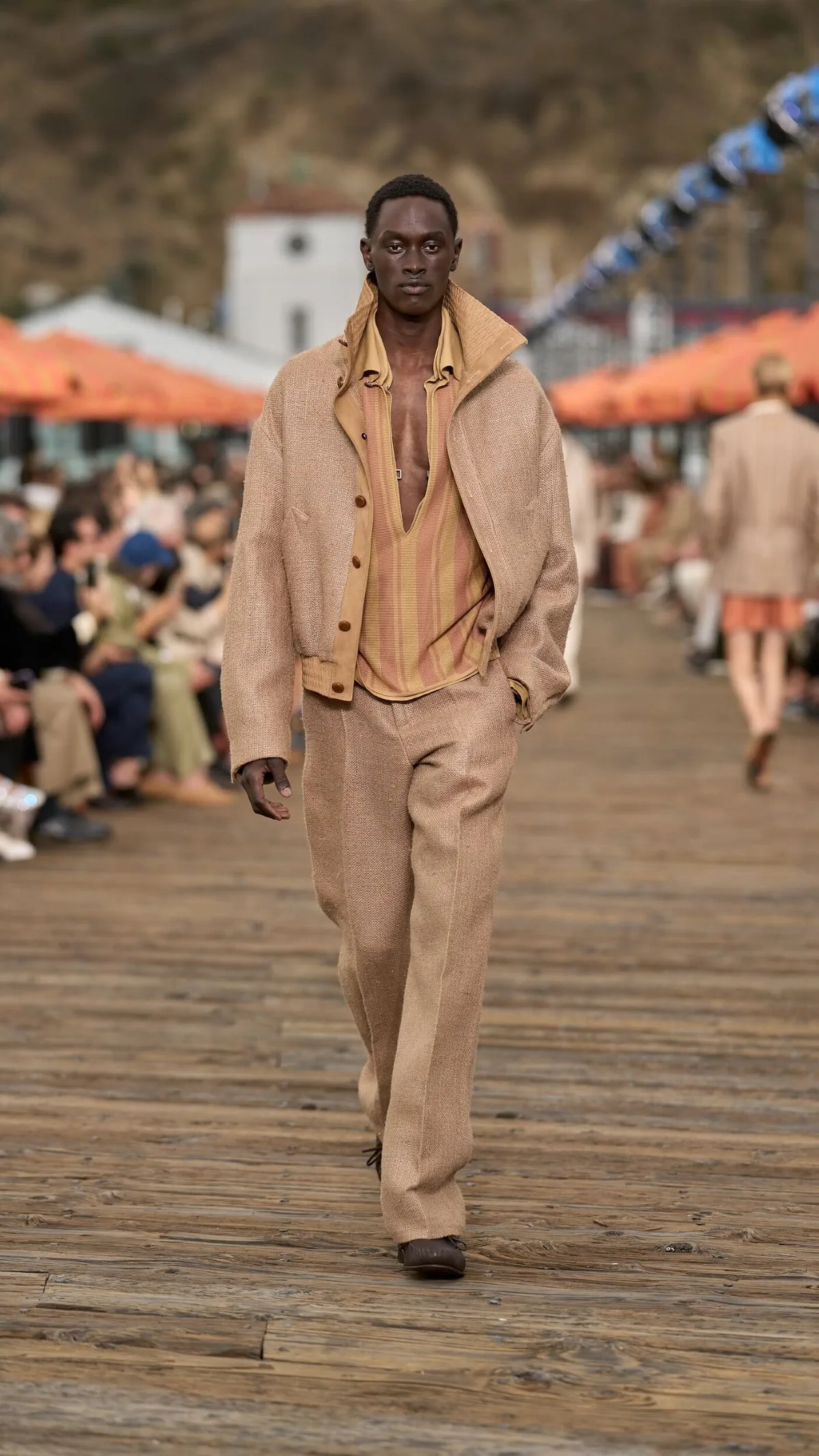 ZEGNA célèbre l’art de la villeggiatura avec une collection été 2027 entre Malibu et Méditerranée