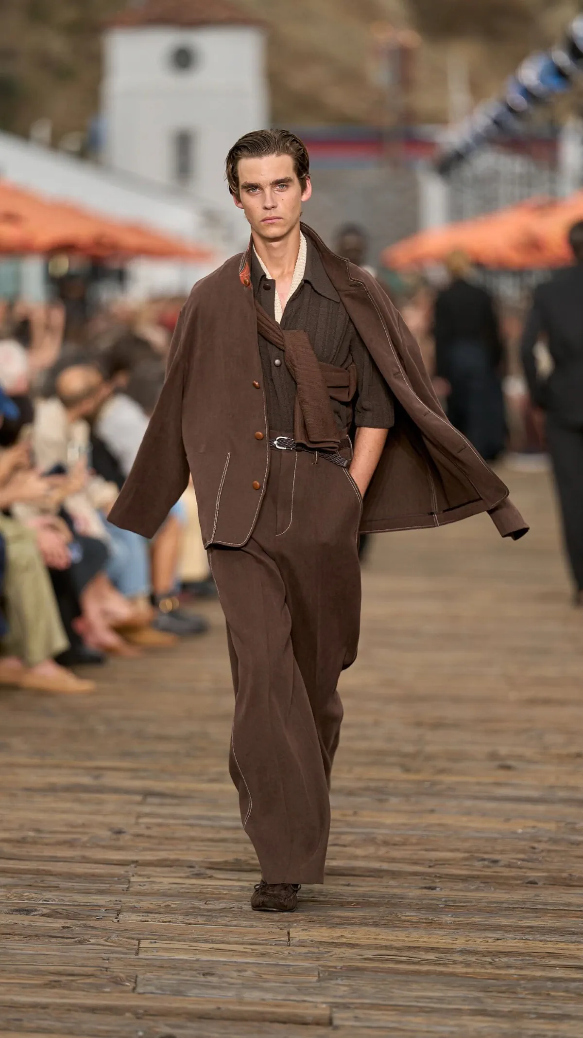 ZEGNA célèbre l’art de la villeggiatura avec une collection été 2027 entre Malibu et Méditerranée