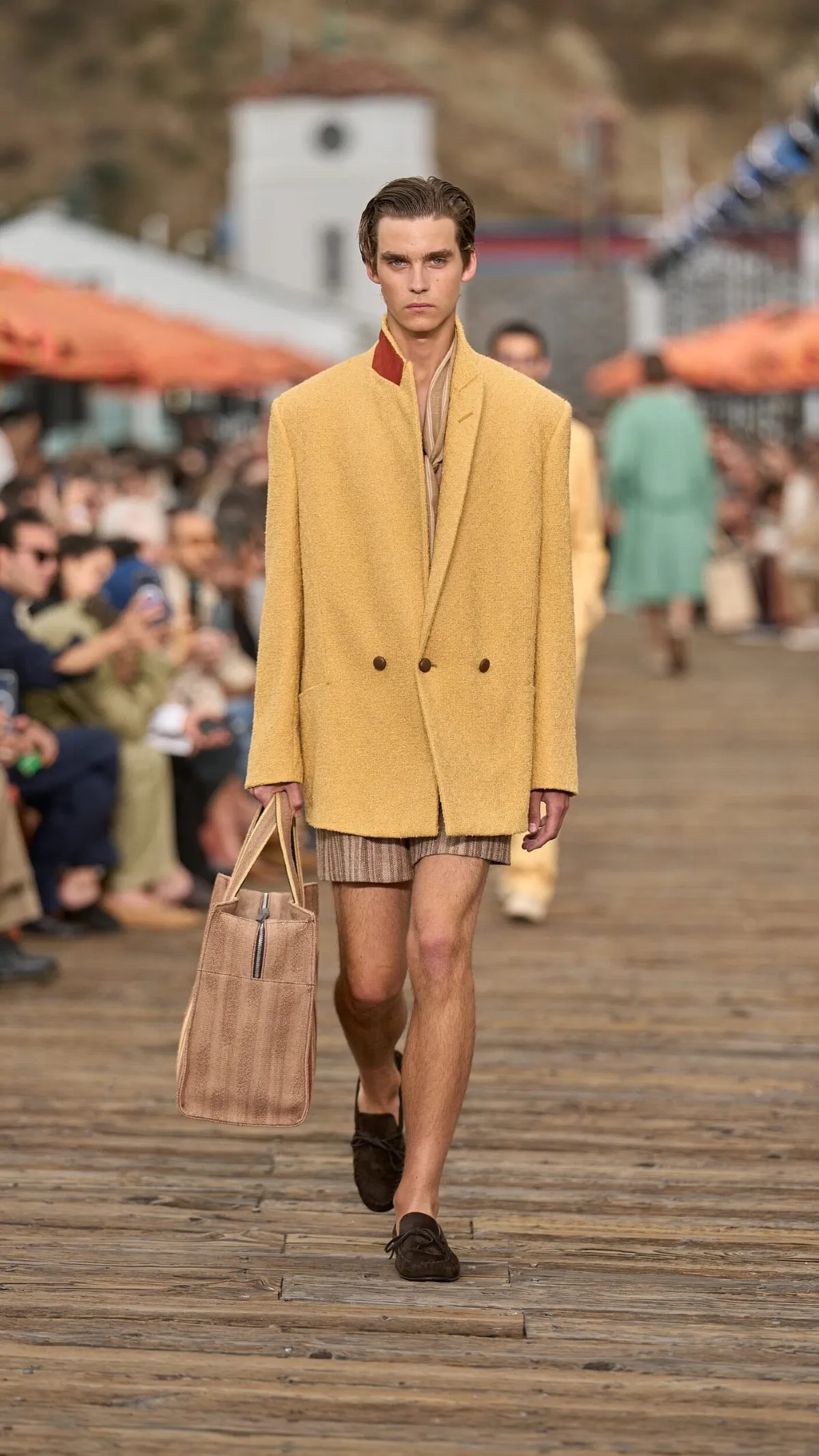 ZEGNA célèbre l’art de la villeggiatura avec une collection été 2027 entre Malibu et Méditerranée