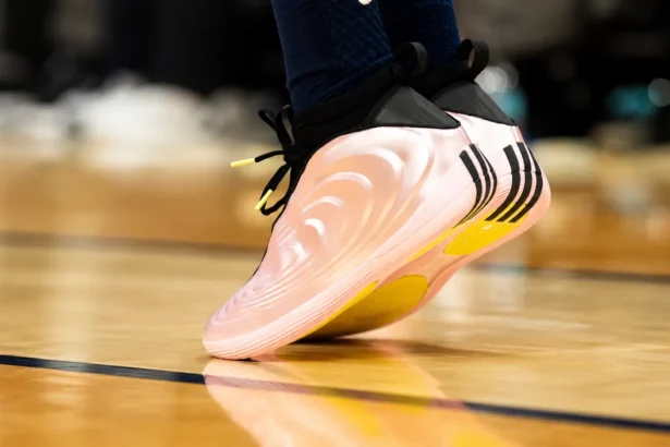 L'adidas Harden Vol. 10 « Pink Lemonade » ou l'art de réinventer un classique des parquets