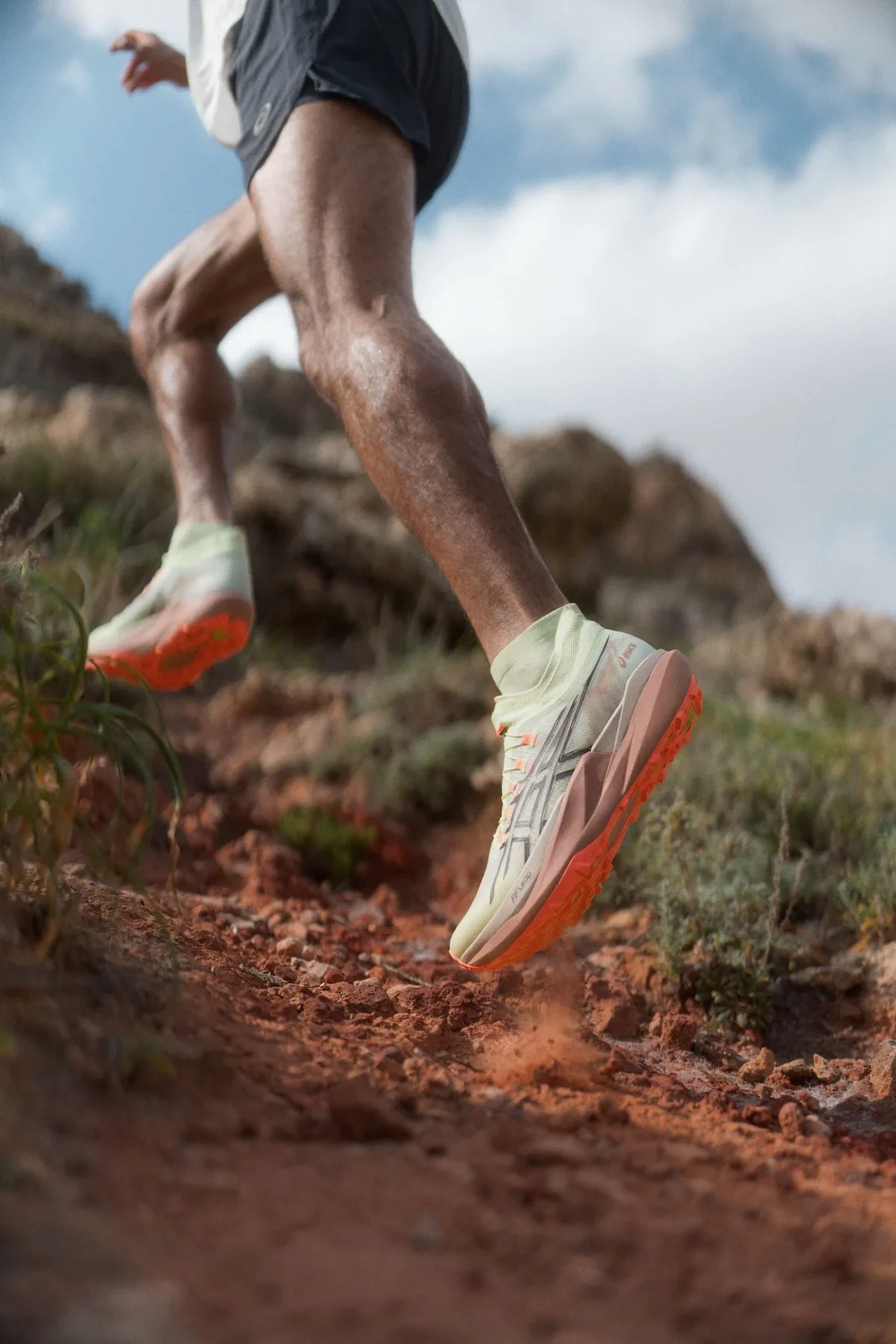L'ASICS METAFUJI TRAIL 2 grimpe sur le toit du trail mondial