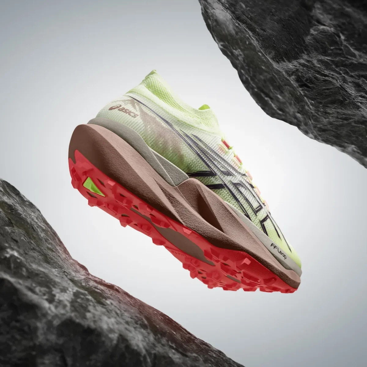 L'ASICS METAFUJI TRAIL 2 grimpe sur le toit du trail mondial
