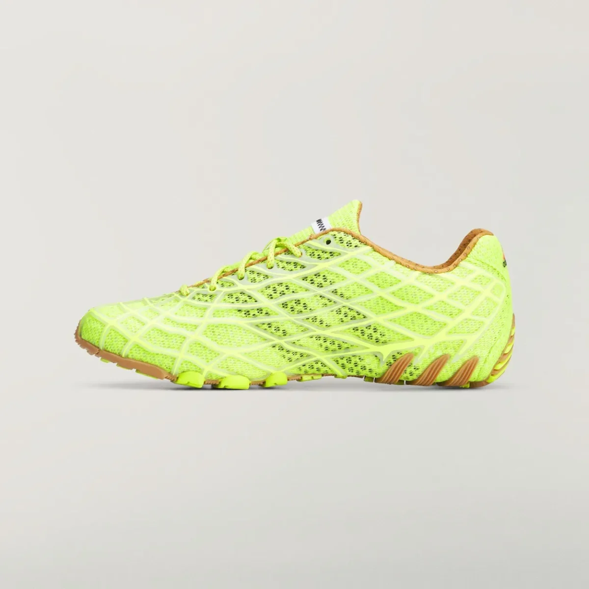 Bad Bunny et adidas Originals réveillent la F50 Ghost Sprint, hommage bleu à l'araignée-loup portoricaine