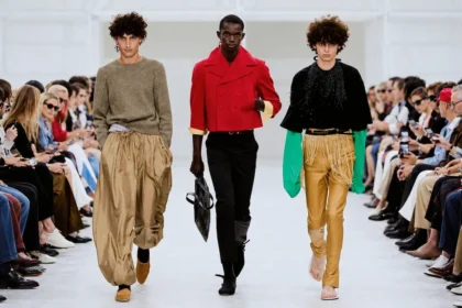 CELINE printemps 2027, Michael Rider habille des hommes libres de se contredire