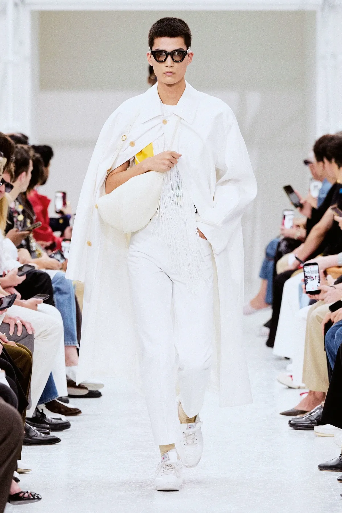 CELINE printemps 2027, Michael Rider habille des hommes libres de se contredire