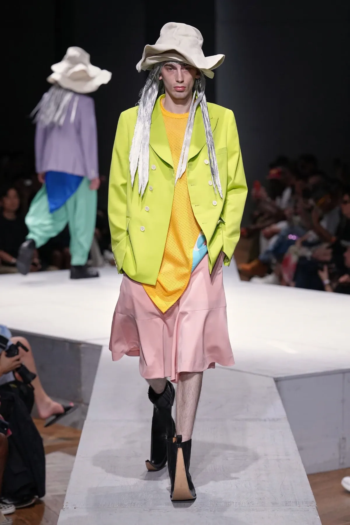 Au printemps 2027, COMME des GARÇONS Homme Plus rêve d'un monde sans guerre