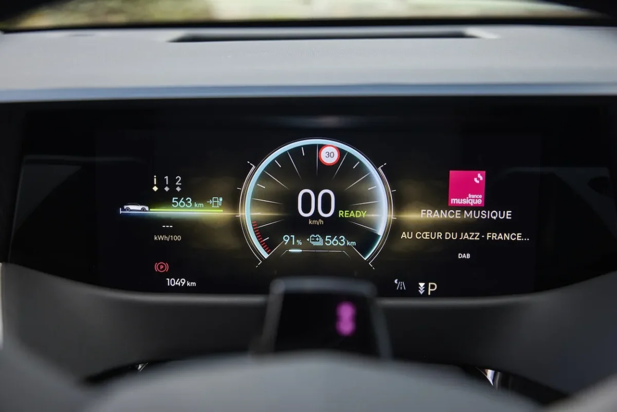 DS N°7 : le pari de l'habitabilité face aux SUV premium allemands