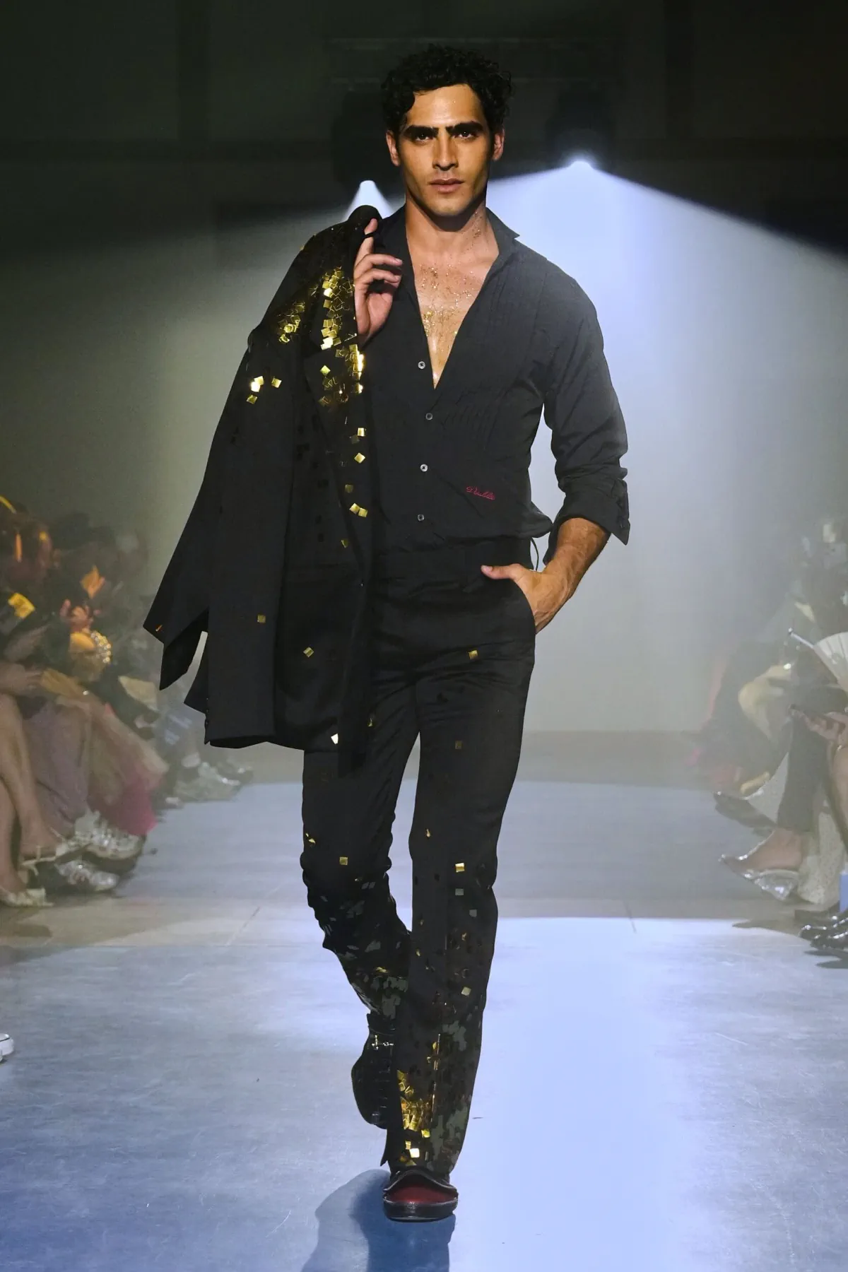 doublet, printemps 2027 - Masayuki Ino transforme le vestiaire masculin en comédie de mœurs
