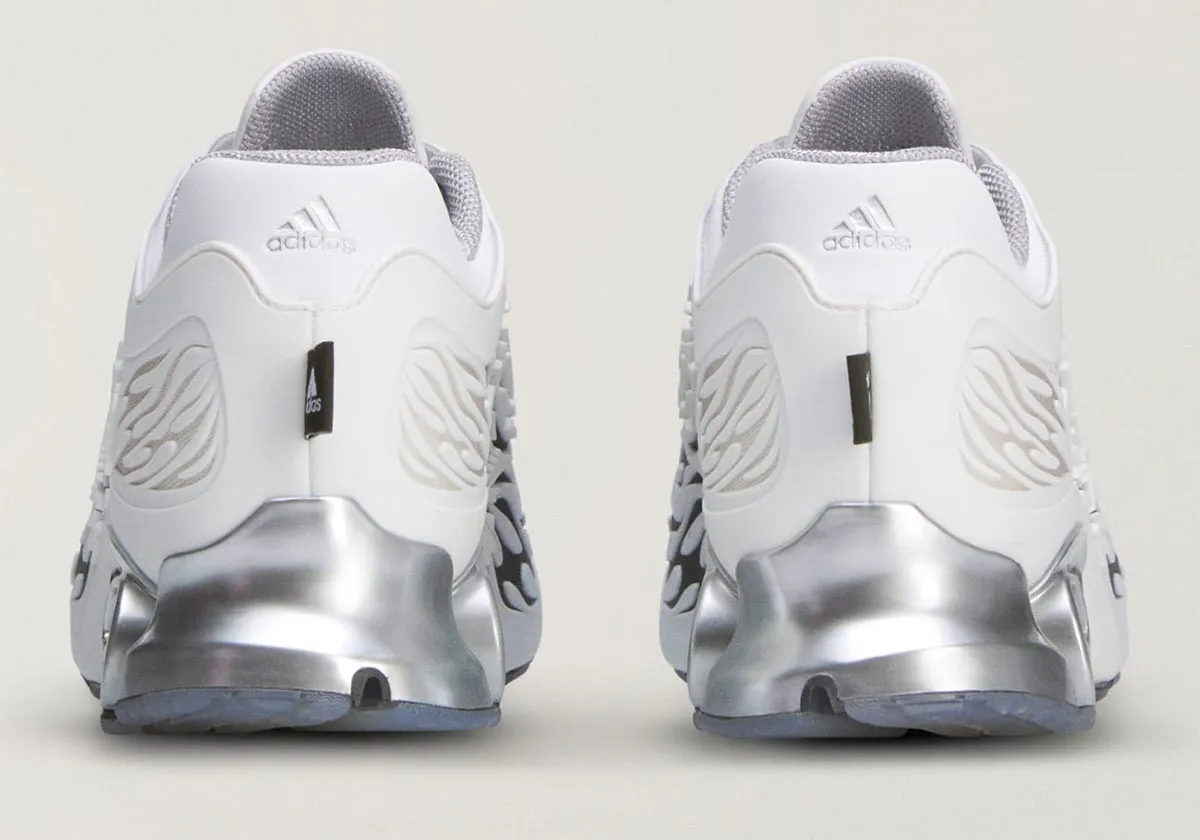 Hellstar embrase l’adidas Megaride S2 dans une vision Y2K plus sombre