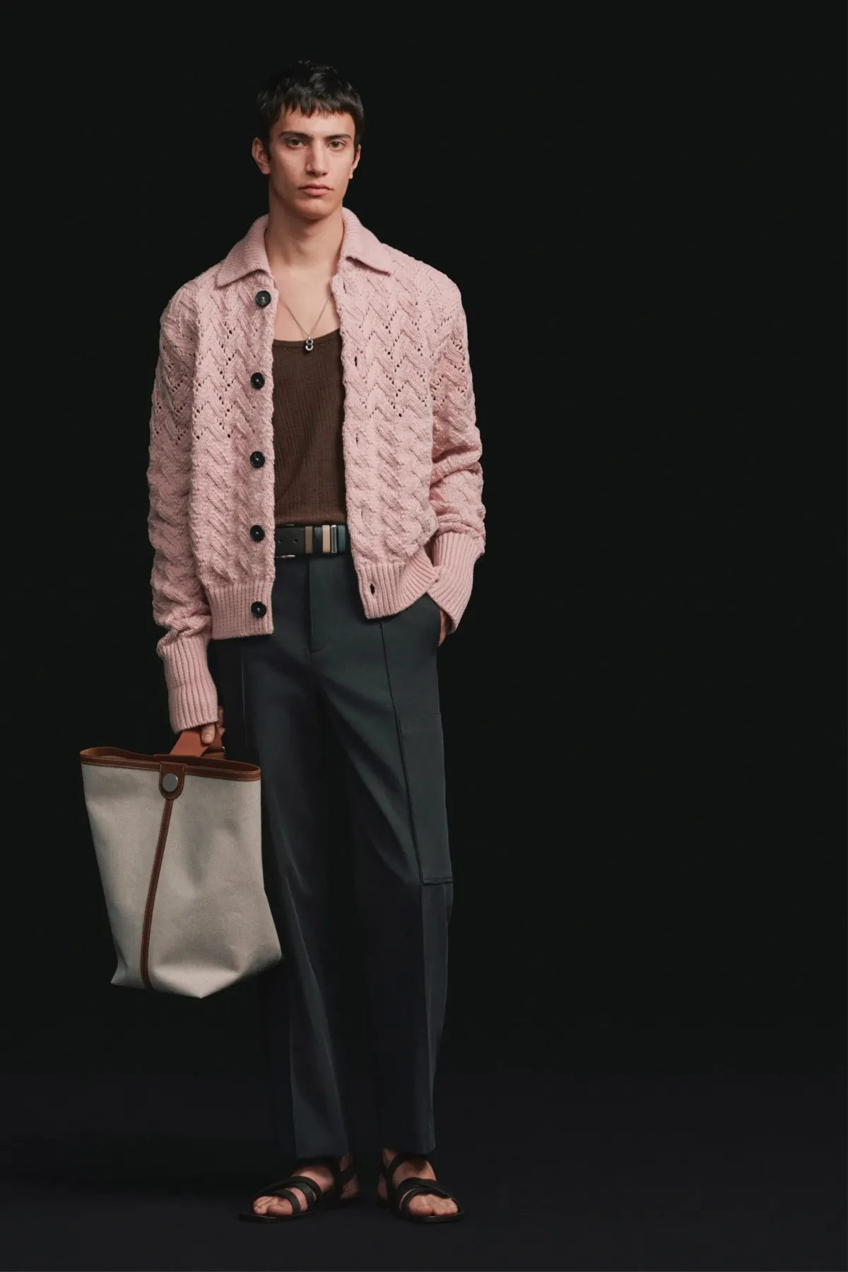 Hermès signe avec le printemps 2027 son interlude le plus discret avant l'ère Wales Bonner