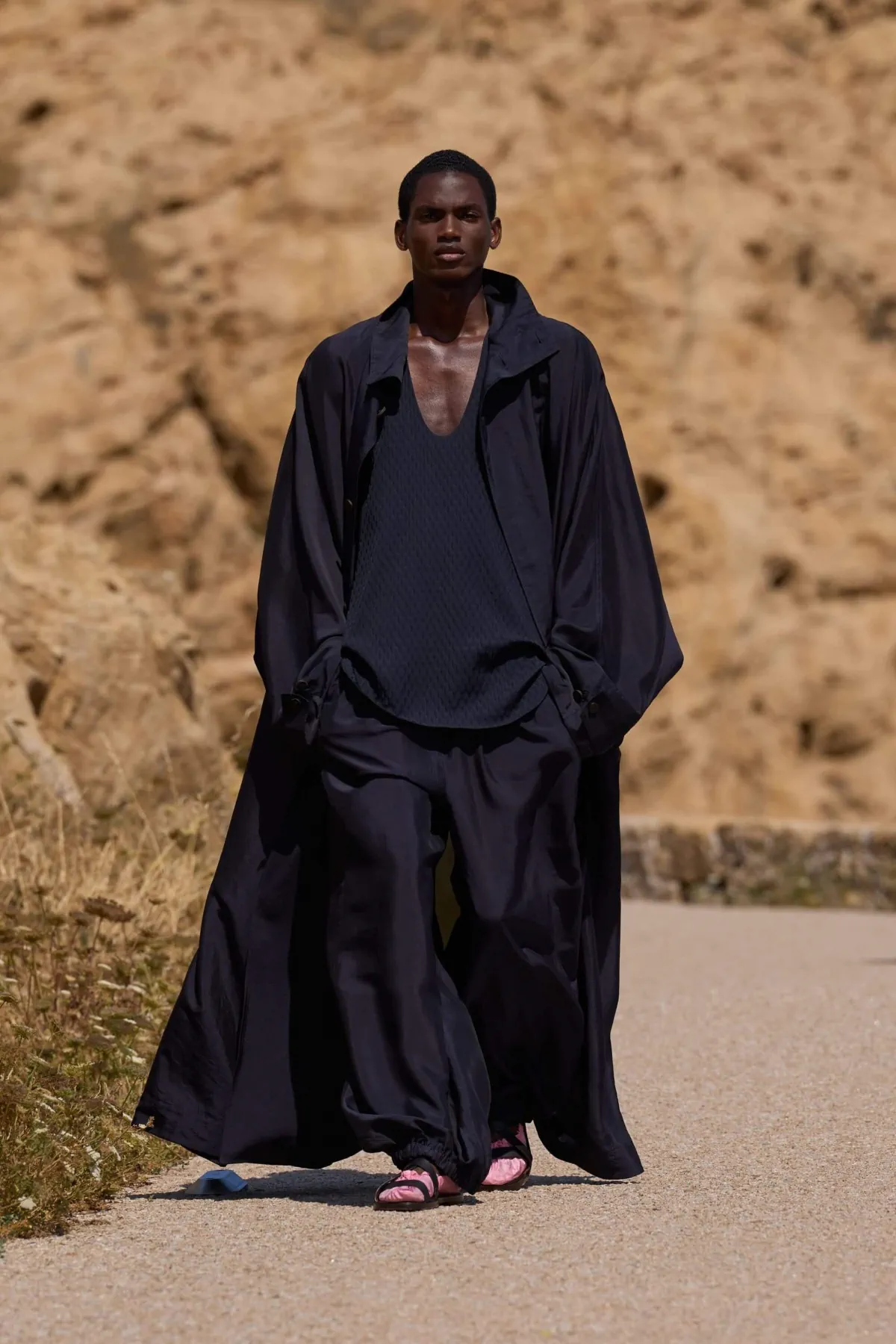 JACQUEMUS printemps 2027, l’été retrouvé de l’homme libre