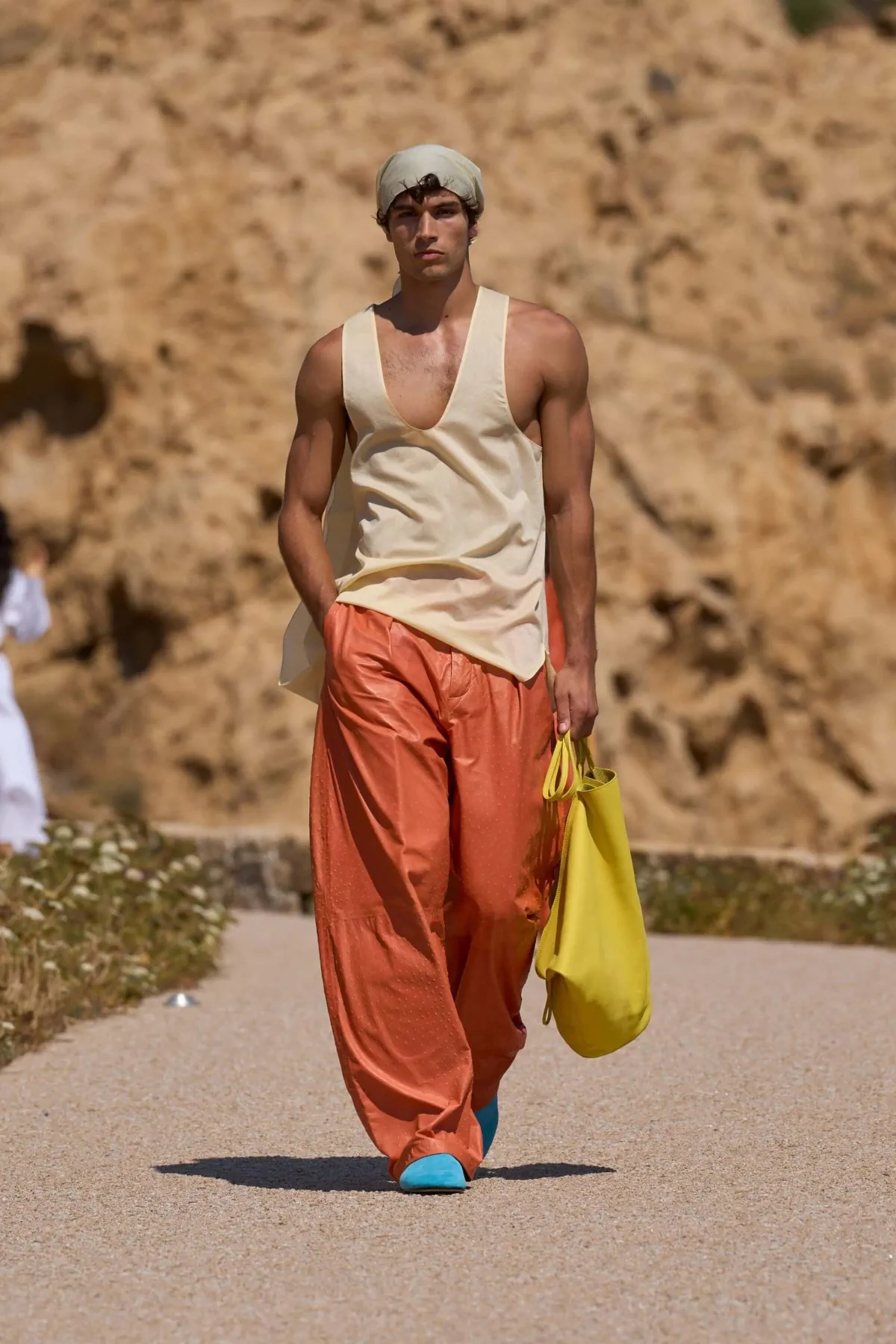 JACQUEMUS printemps 2027, l’été retrouvé de l’homme libre
