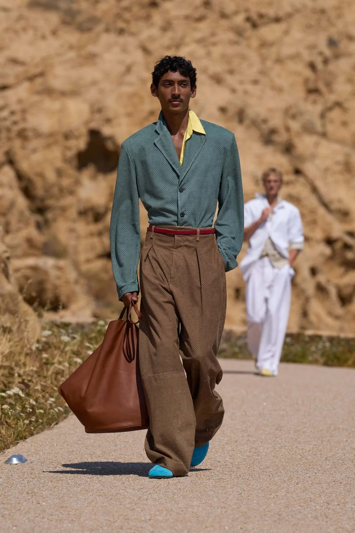JACQUEMUS printemps 2027, l’été retrouvé de l’homme libre