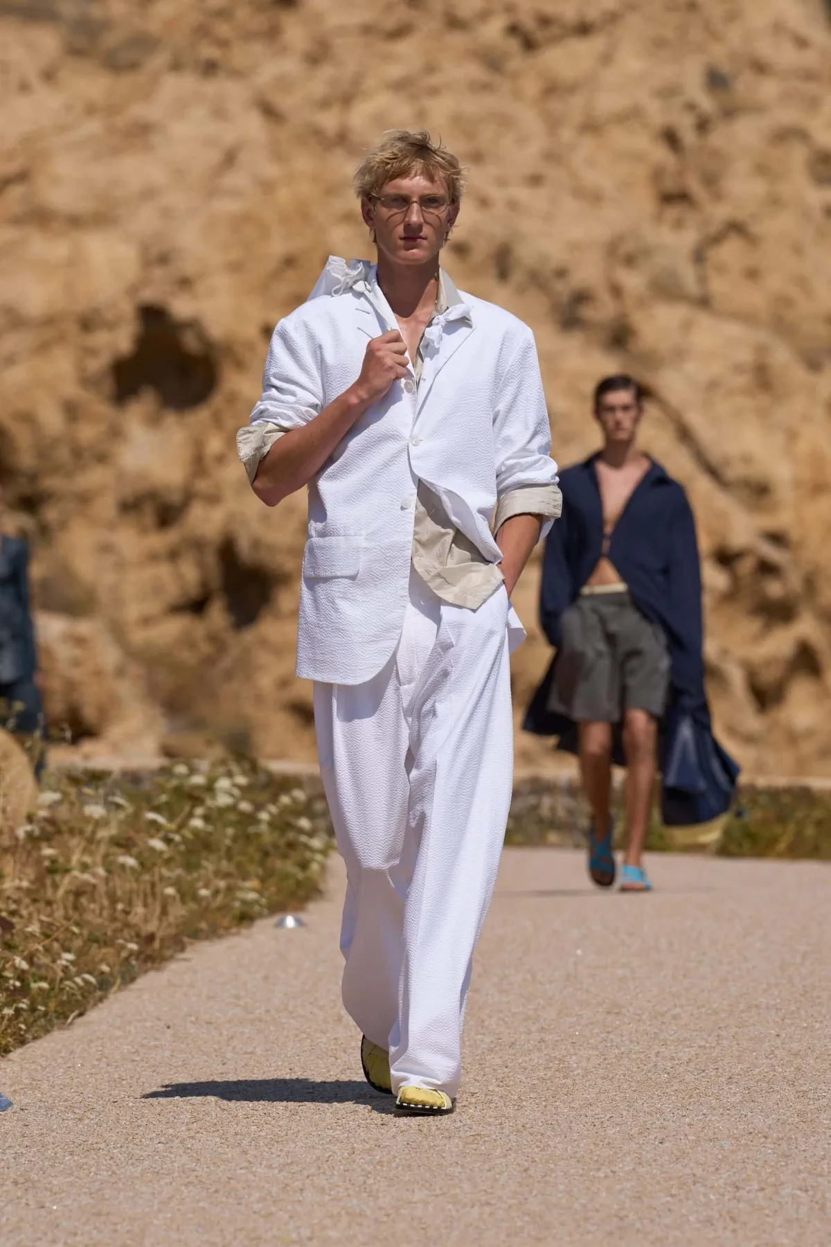 JACQUEMUS printemps 2027, l’été retrouvé de l’homme libre