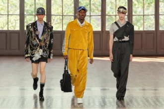 Junya Watanabe MAN signe un printemps 2027 où le bling devient un langage de haute couture