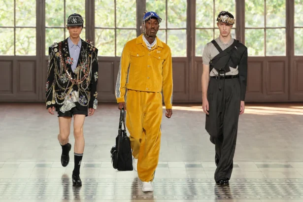 Junya Watanabe MAN signe un printemps 2027 où le bling devient un langage de haute couture
