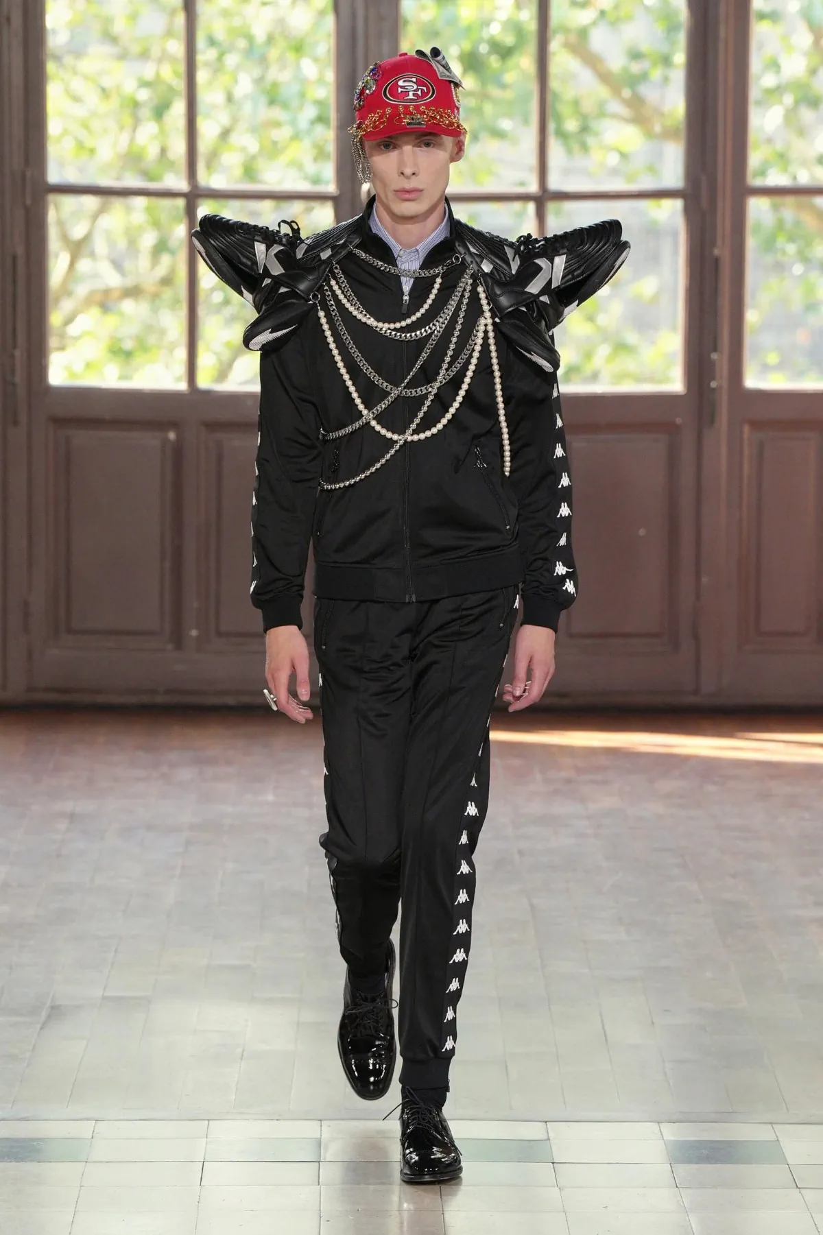 Junya Watanabe Spring Summer 2027 Paris Fashion Week 1 Junya Watanabe MAN signe un printemps 2027 où le bling devient un langage de haute couture