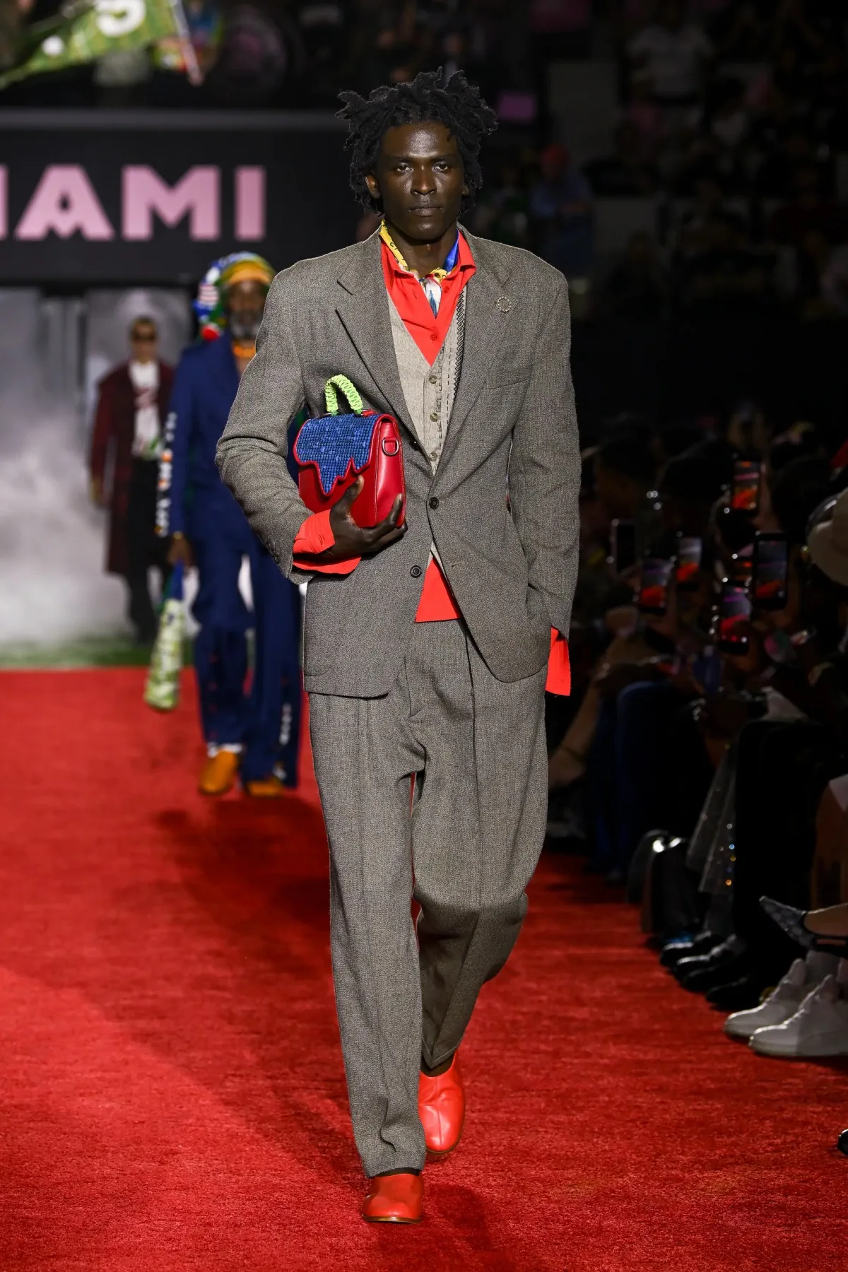KidSuper Spring Summer 2027 Paris Fashion Week 7 KidSuper printemps 2027, Colm Dillane fait du stade son nouveau salon de couture