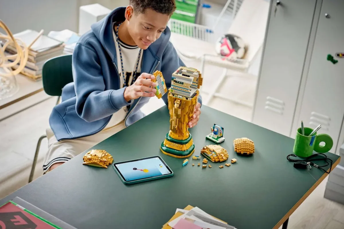 LEGO immortalise le sacre espagnol avec une édition Champions du trophée de la Coupe du monde 2026
