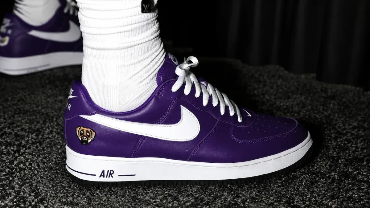 LeBron James x Victor Victor x Nike Air Force 1 Low 01 Purple 0 LeBron James aperçu avec la Victor Victor x Nike Air Force 1 Low '01 « Purple » au Fanatics Fest