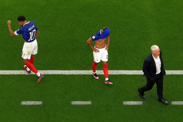 L'équipe de France s'écroule en demi-finale du Mondial 2026 face à l'Espagne et voit son rêve s'envoler à Dallas