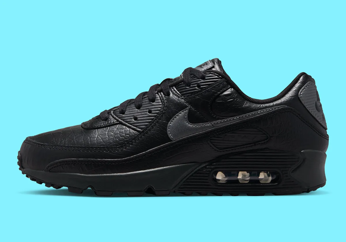 Nike Air Max 90 Black Croc 1 La Nike Air Max 90 « Black Croc » ravive le vieux réflexe du luxe discret